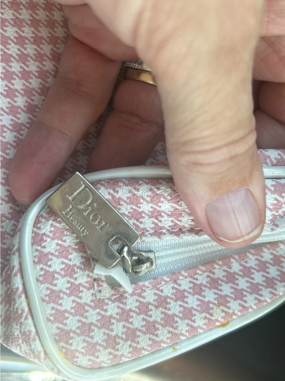 Dior Beauty Pink and White Houndstooth Cosmetic Pouch Gift with Purchase EUC